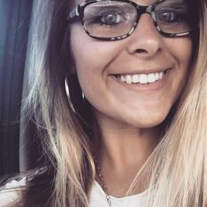 Meet your Posher, Raegan